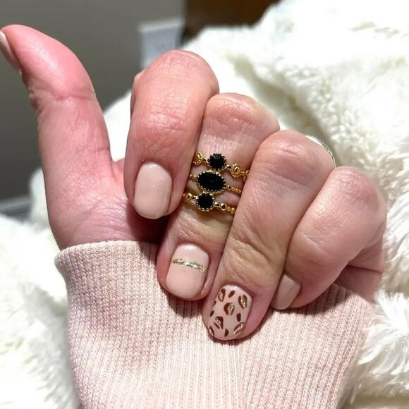 New Plunder "Cove" Gold with Black Accent Ring - Picture 4 of 5